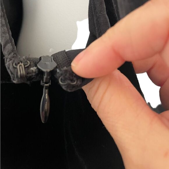 J Crew Black Velvet Ruffle Sleeveless Smocked Top Y2K - Picture 9 of 12